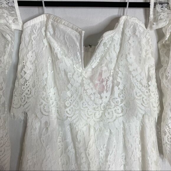 Sage White Lace Off Shoulder Long Sleeve Romper Small New Boutique - Picture 4 of 12